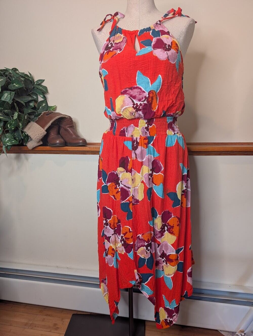 Maurices Red Floral Crinkle Midi Dress Tie Shoulder Keyhole S
